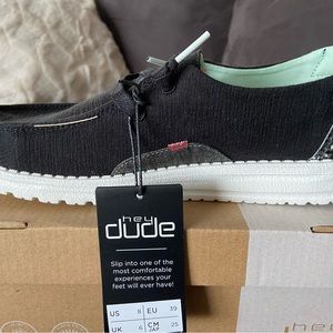 Hey Dude Wendy Snake Linen Black size 8